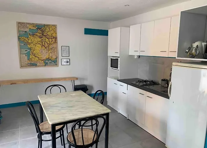 Le Depot Appartement Du Port A Champvert